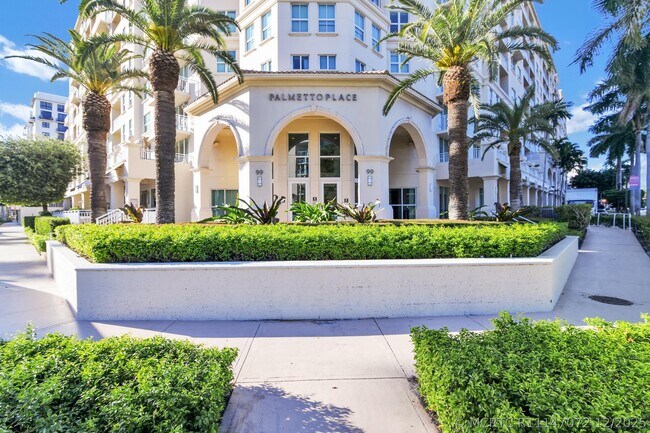 Building Photo - 99 SE Mizner Blvd