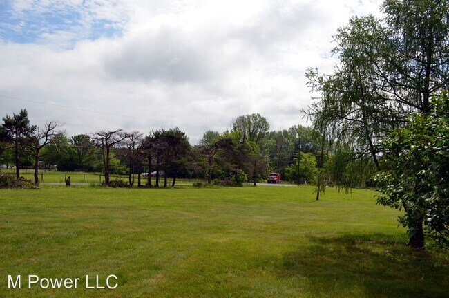 Building Photo - 3 br, 1.5 bath House - 10737 Cook Town Rd.
