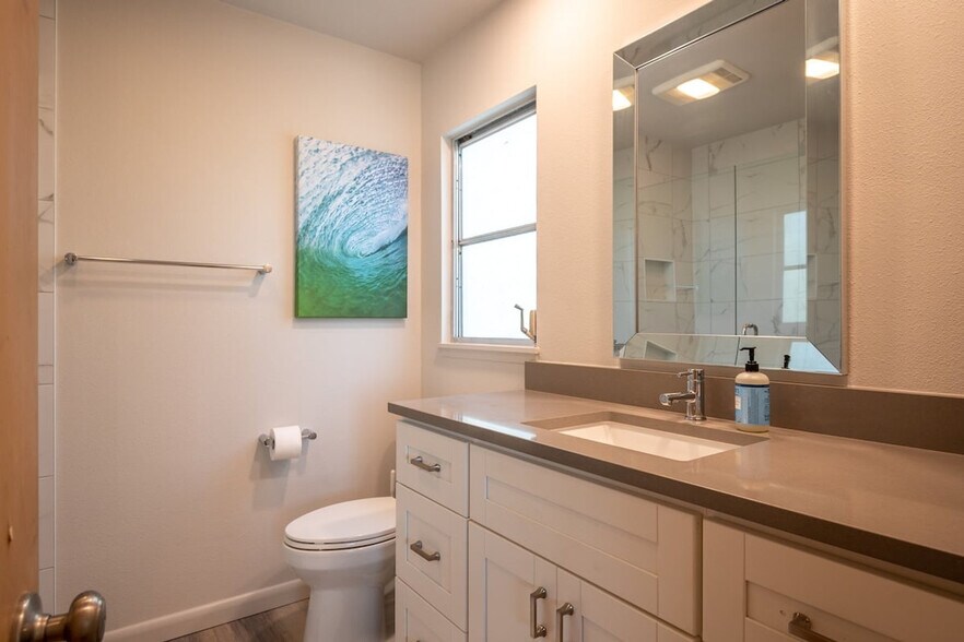 Building Photo - 7715 Manasota Key Rd