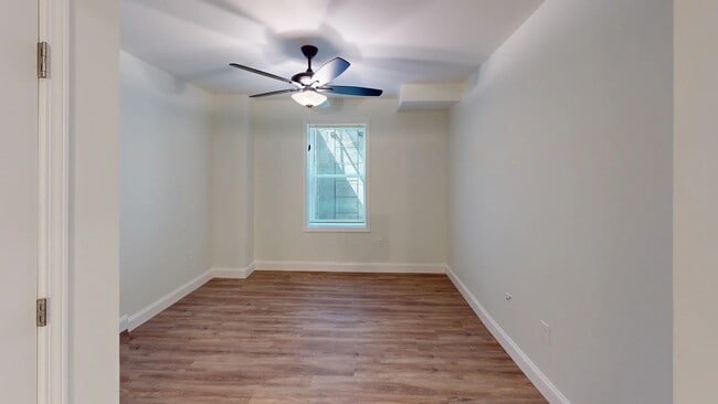 Building Photo - The Six @ Forest