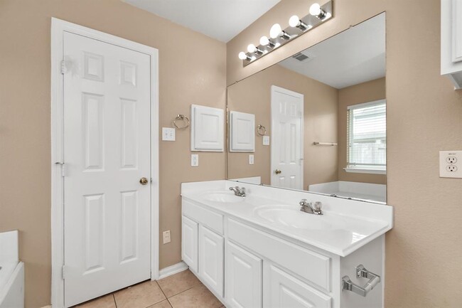 Building Photo - 12818 Candlewood Glen Ln