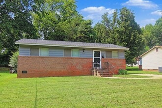 Building Photo - 2700 Thornton Rd