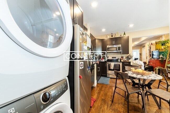 Primary Photo - 1566A Tremont St. Unit 2