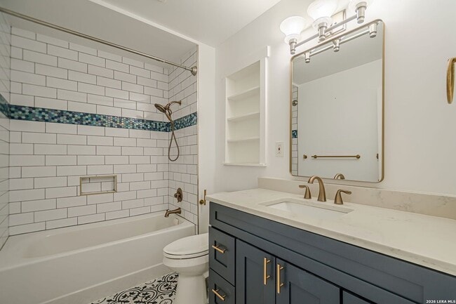 Building Photo - GORGEOUS 4-BEDROOM HOME IN TERRELL HEIGHTS