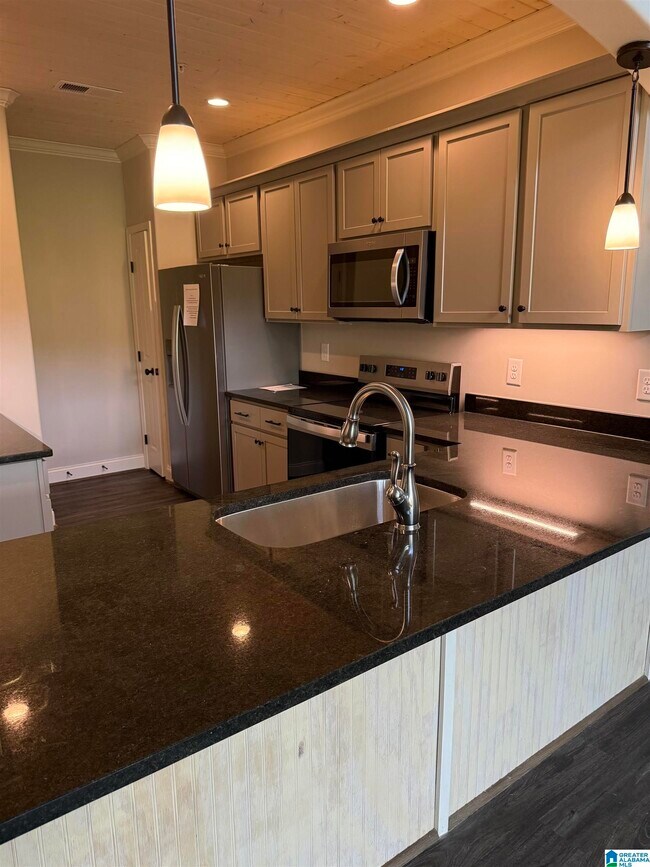 Building Photo - 4415 Lennox Pl