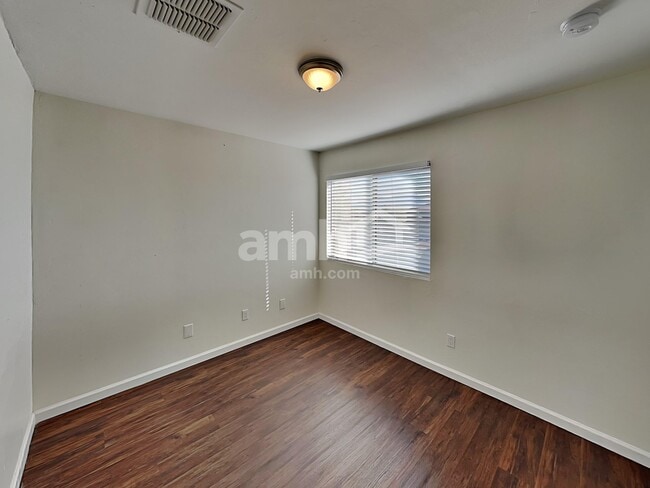 Building Photo - 786 W Cholla Crest Dr