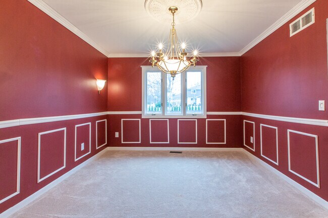 Building Photo - 3535 Balfour Dr