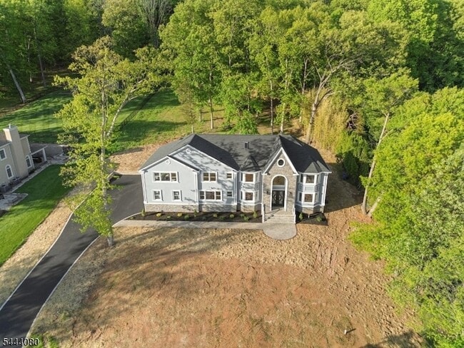 Building Photo - 1395 Washington Valley Rd