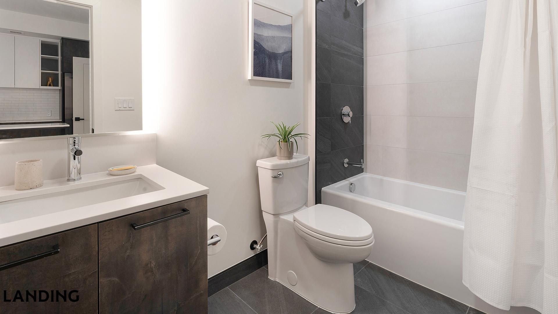 Building Photo - 632 Howard Rd SE