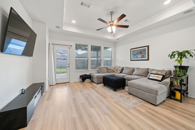 Building Photo - 1332 Tan Gable Ln