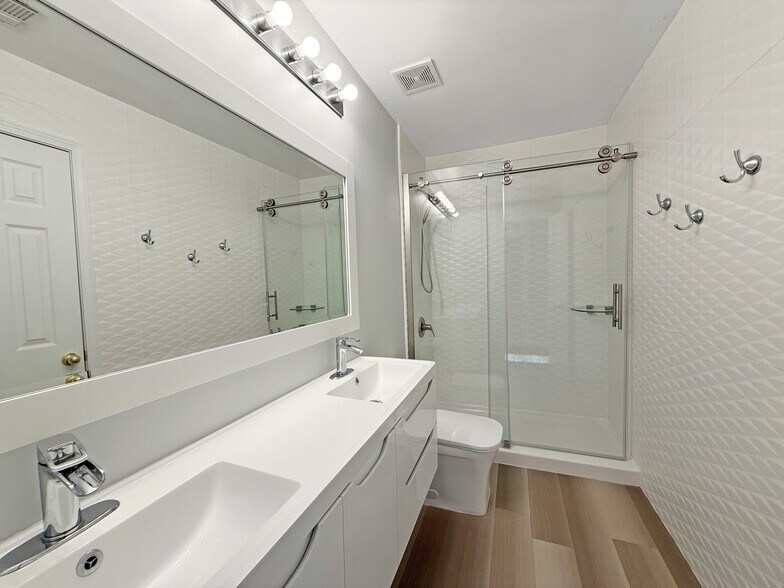 Building Photo - 11263 Musette Cir
