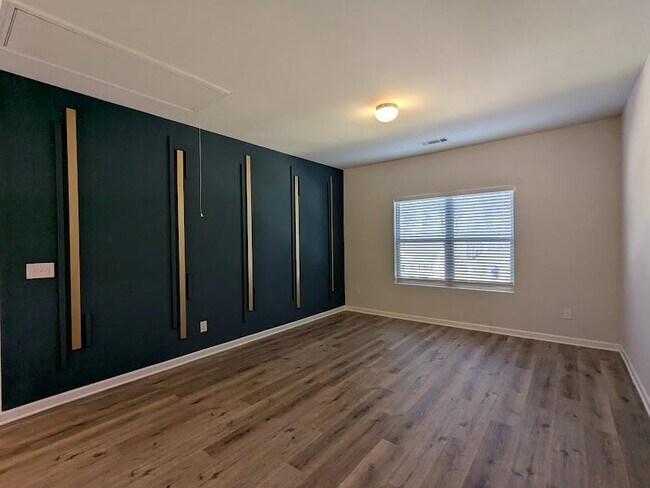 Building Photo - 2034 Britt Dr