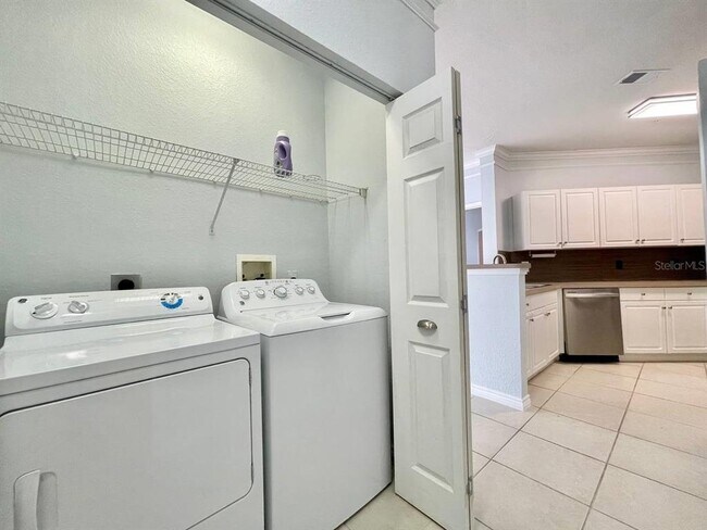 Building Photo - 4333 Bayside Village Dr