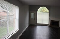 Building Photo - 1914 Wildwood Ridge Dr