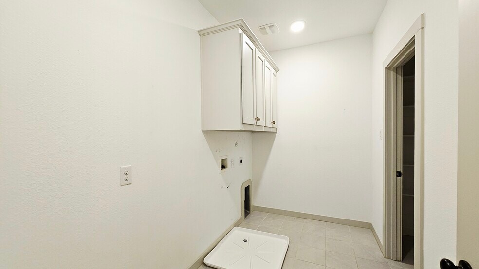 Building Photo - 4841 Rattler Ln