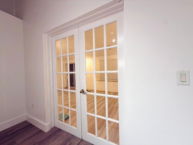 Building Photo - 6921 Long Needle Ct