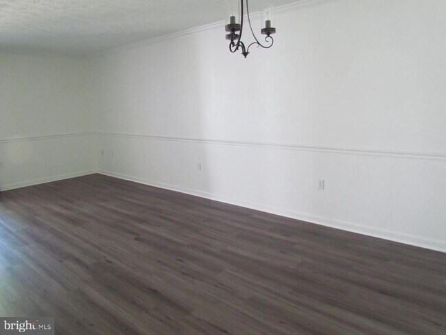 Building Photo - 13240 Clipper Cir