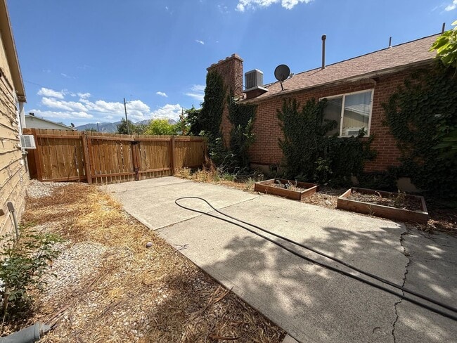 Building Photo - Coming Soon! Updated 2-Bedroom Home in Millcreek!