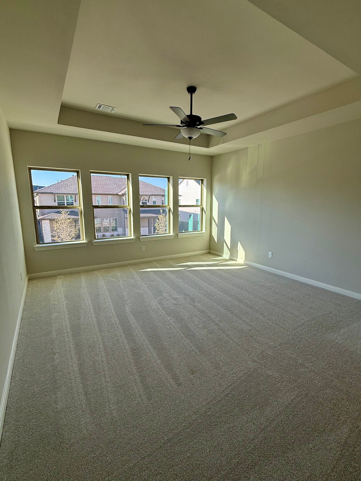 Building Photo - 1502 Roundup Way