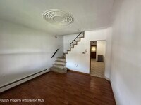 Building Photo - 921 Wood St