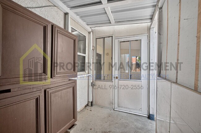 Building Photo - Charming 3-Bedroom Home with 2 Baths