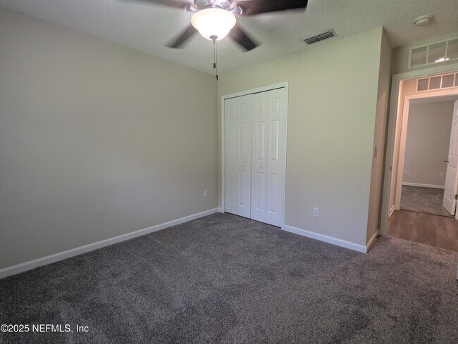 Building Photo - 127 Plantation Point Dr