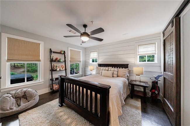 Building Photo - 1000 Loliver Ln