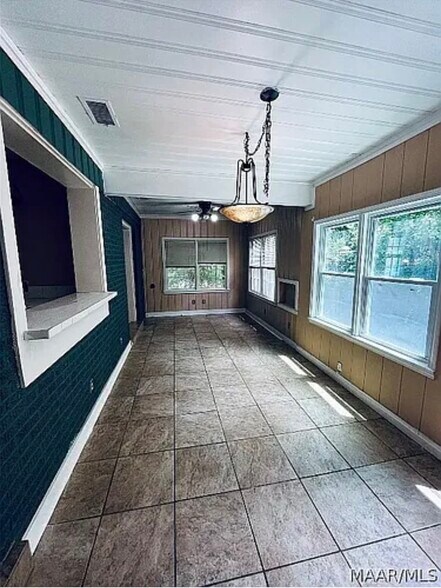 Building Photo - 2069 Gorgas St