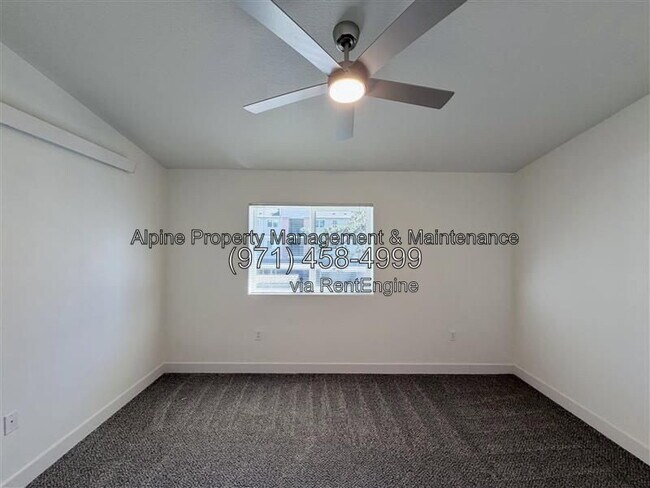 Building Photo - 10010 SW 125th Ave