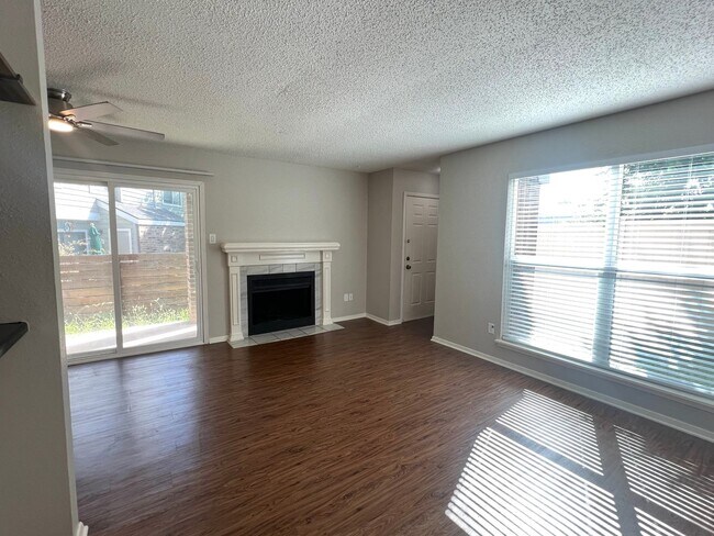 Building Photo - Two Stories 2 Bedroom 1.5 Bath Condo Home for rent near Domain,  Ground Floor with Balcony, Gated...