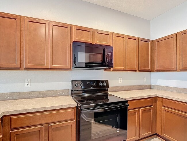 Building Photo - Townhouse For Lease in Saint Cloud