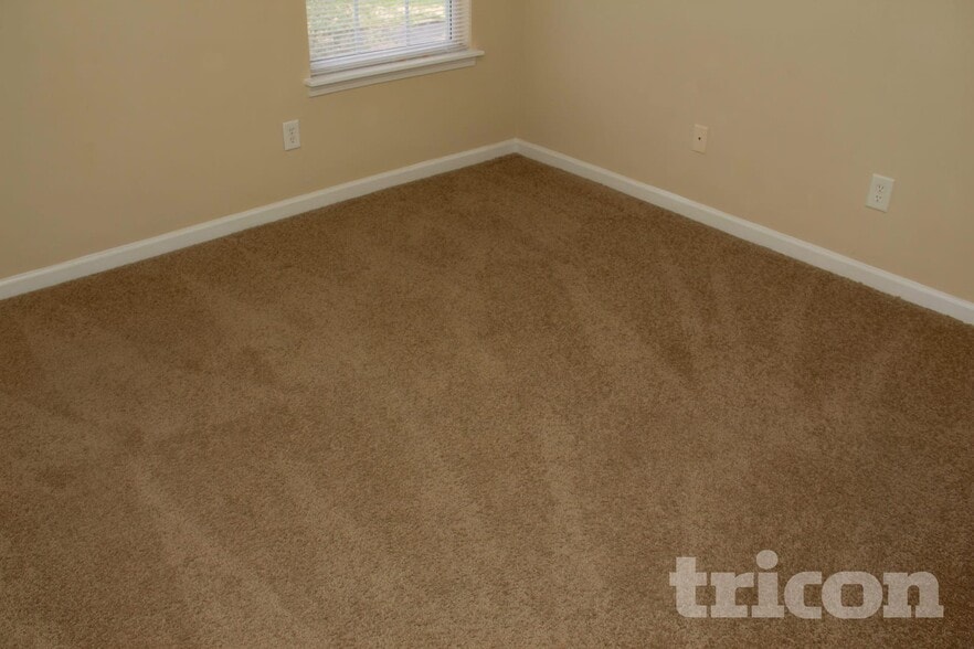 Building Photo - 11330 Northwoods Forest Dr