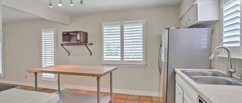 Building Photo - 3611 Las Colinas Dr