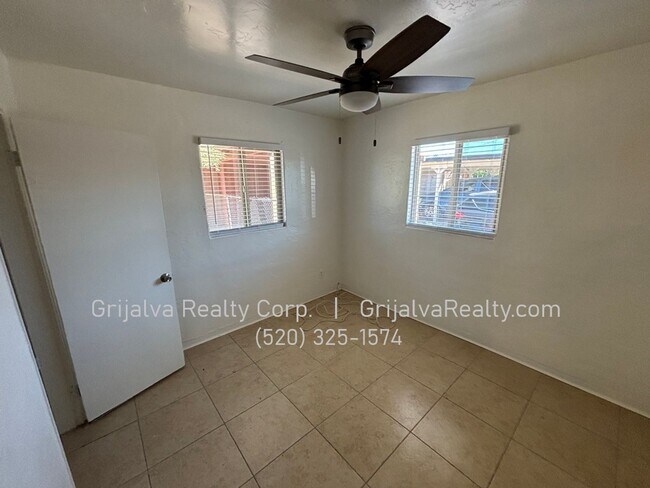 Building Photo - 4617 Eastland