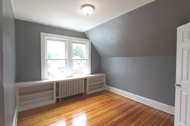 Building Photo - 47 Boulanger Ave
