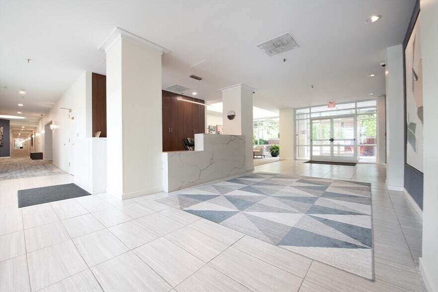 Building Photo - 6 Canal Park