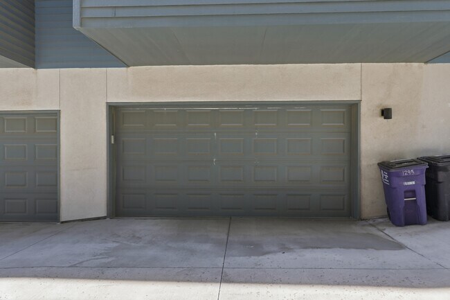 Building Photo - 1295 Osceola St