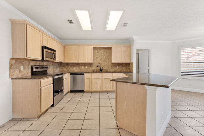 Building Photo - 4013 Southbrook Ct