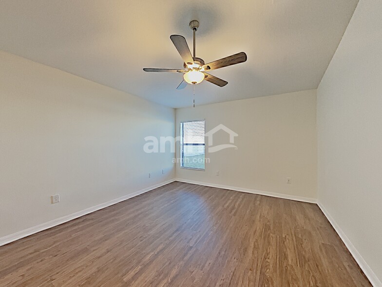 Building Photo - 13309 Wellington Hills Dr