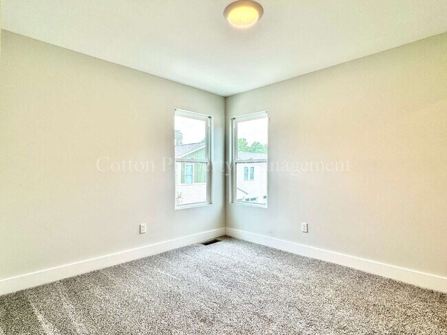 Building Photo - 2852 Worth Dr