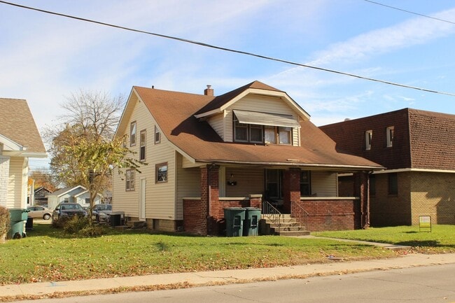 Building Photo - 108 N McKinley Ave