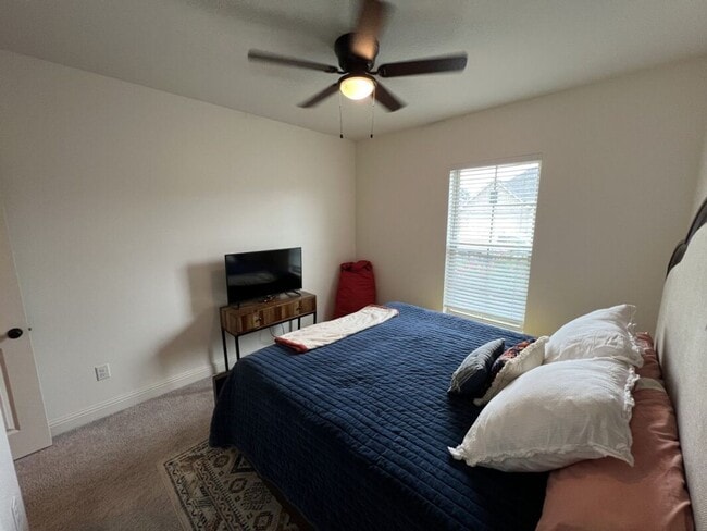 Building Photo - Spacious 5 Bedroom Home in Lake Haven – Zachary, LA