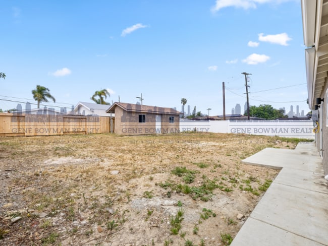 Building Photo - Charming 4-Bedroom Corner Lot Home with Pr...