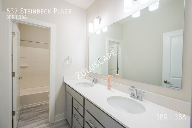 Building Photo - 537 Steinbeck Pl