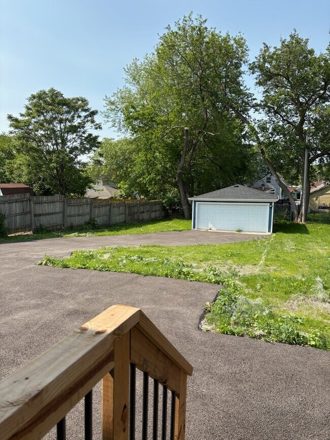 Building Photo - 1210 Indian Ave