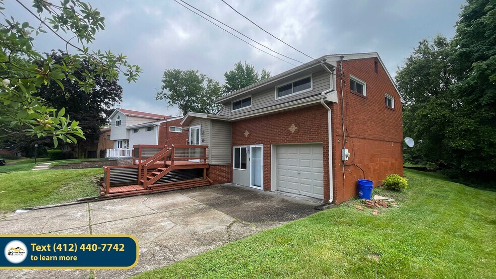 Building Photo - 523 Larix Rd