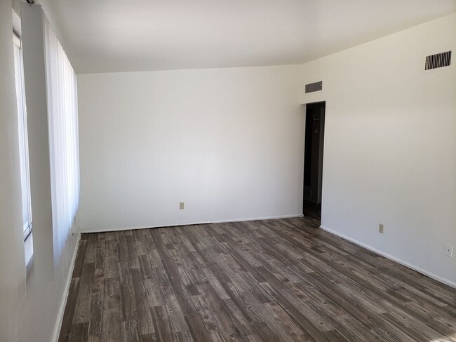 Building Photo - 1227 E Drachman St
