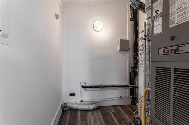 Building Photo - 2322 Silver Maple Ct
