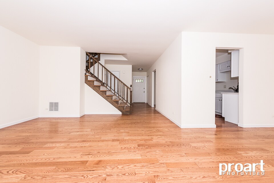 Building Photo - 838 Heatherbrook Ct