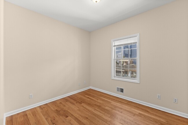 Building Photo - 23 Reynolds Ave